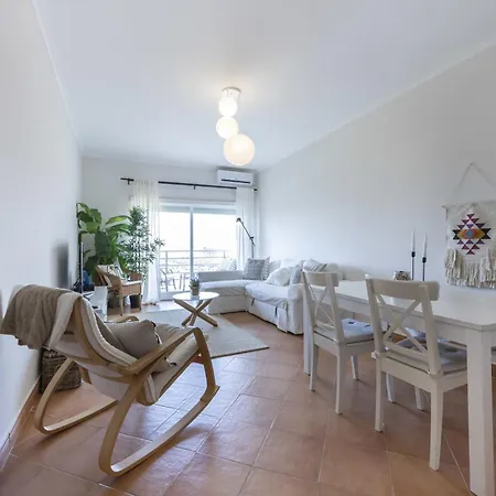 & Sea View Apartment, Meia Appartement *