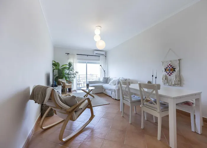 & Sea View Apartment, Meia Апартаменты *